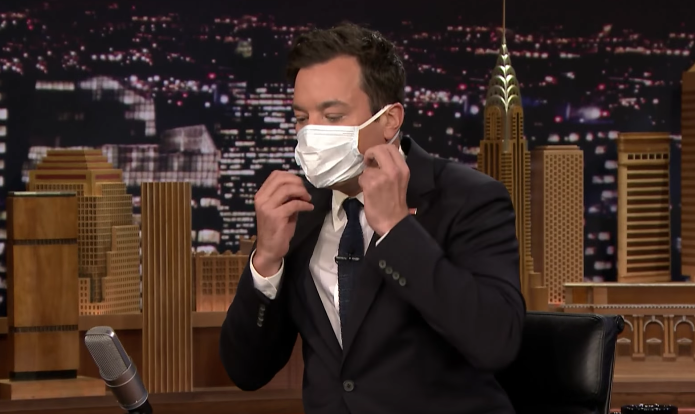 Hillary Clinton Mocks Jimmy Fallon's Disastrous Trump Interview With Bag of Softballs on 'Tonight Show'