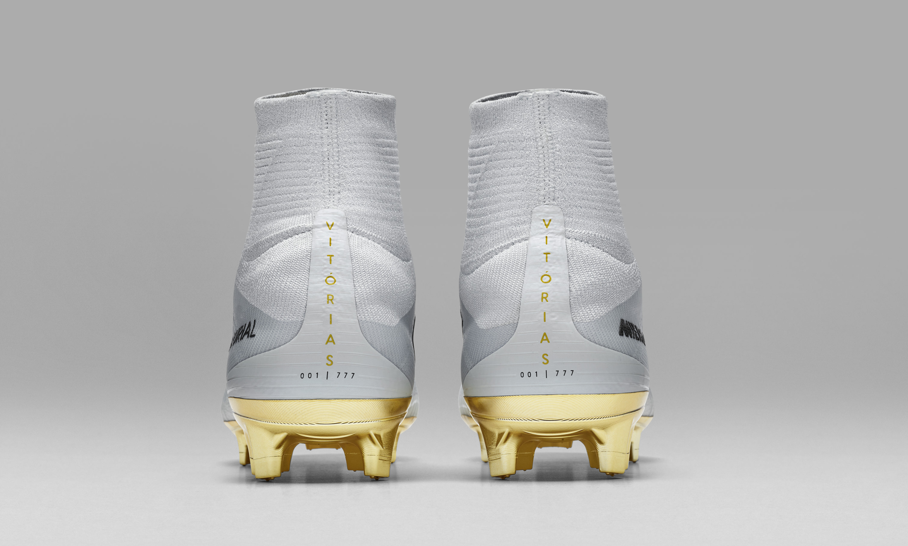 cr7 white and gold cleats