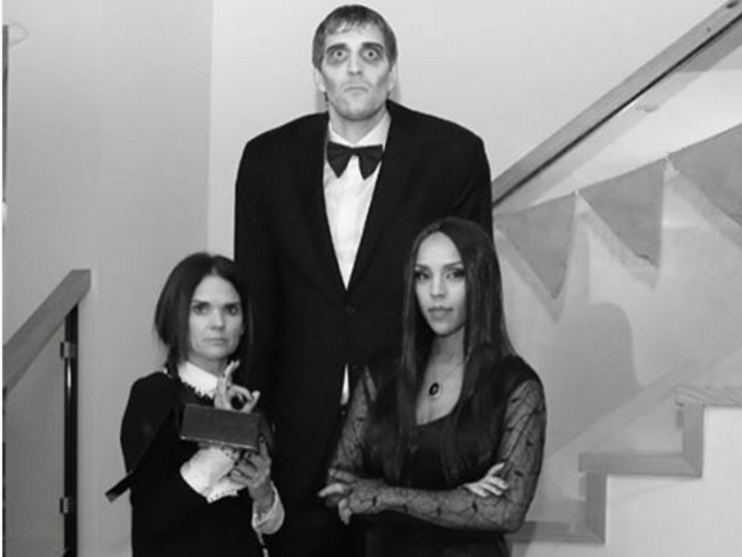 Dirk Nowitzki as Lurch From The Addams Family Is Spot On