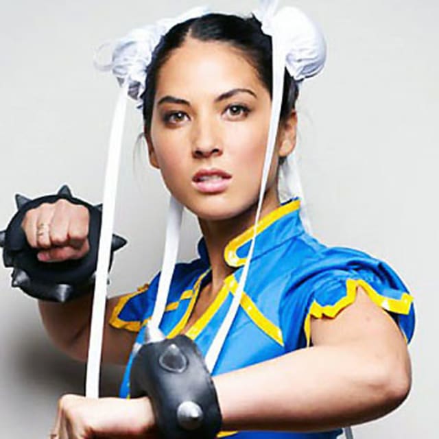 Cracking Knuckles 25 Hot Girls Cosplaying As Chun Li Complex