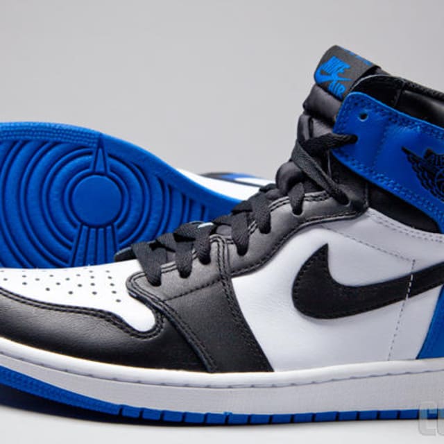 Air Jordan Restock Complex CA