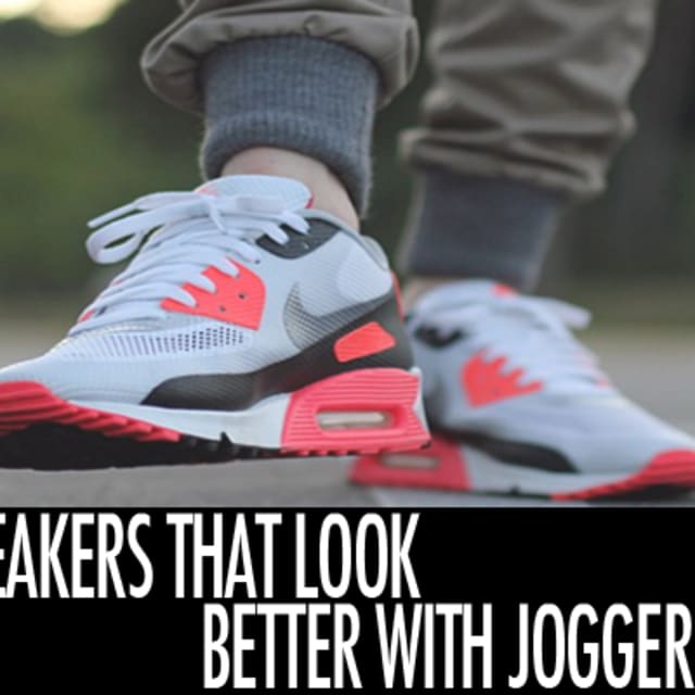 jogger pants with sneakers