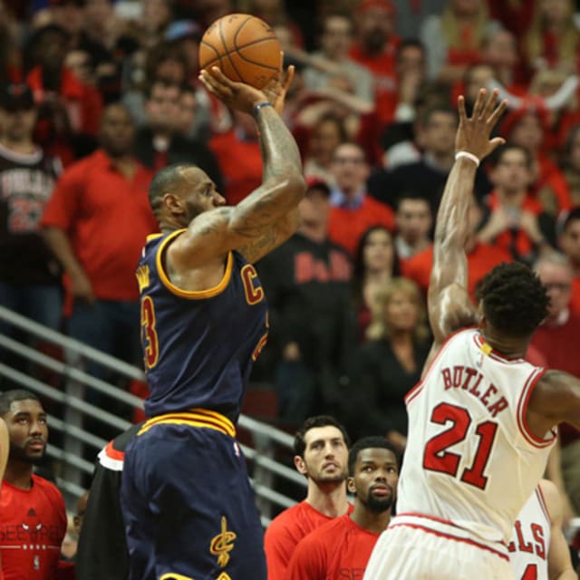 LeBron James Is More Clutch than Kobe Complex