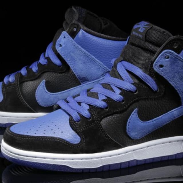 nike sb dunk retailers