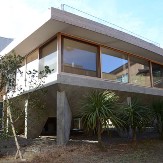 Atelier Bow Wow Completes a Minimalist Beach House in Japan Complex