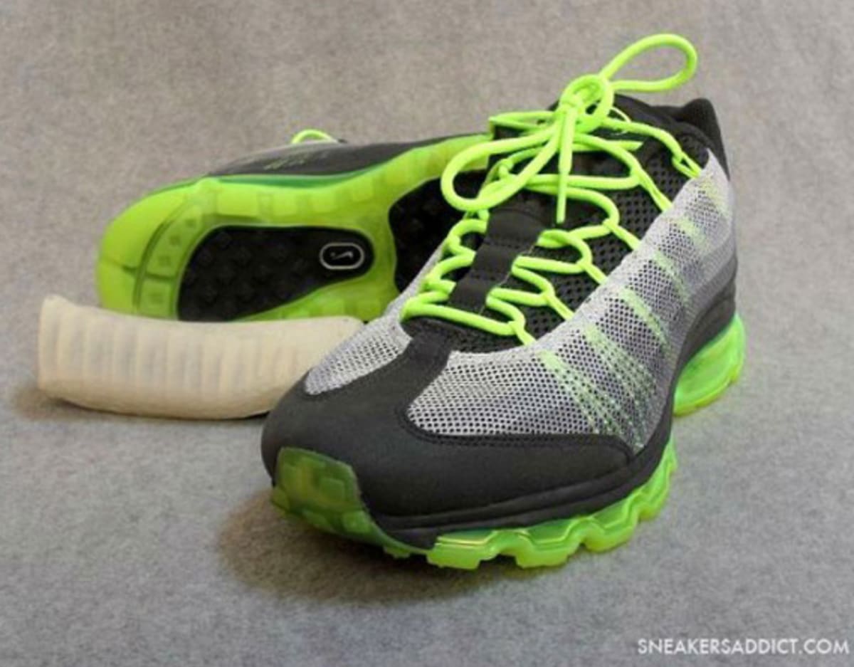 nike flywire neon green