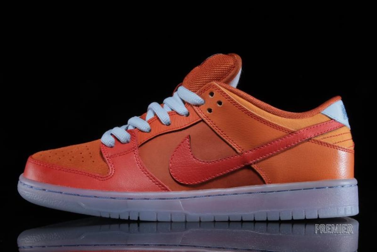 fire red dunks