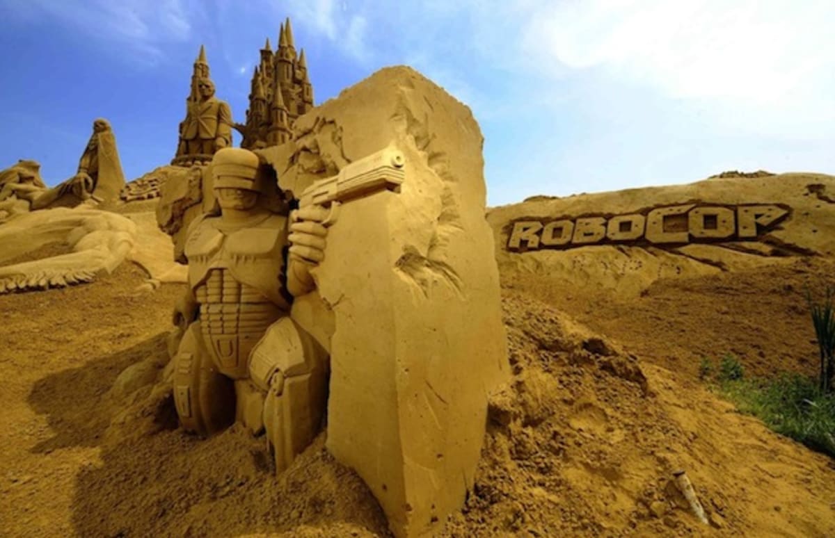 Largest Sand Sculpture Festival in the World Kicks Off in Belgium Complex