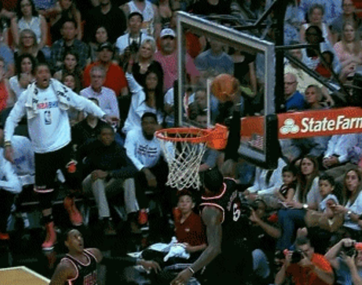 giannis alley oop lebron