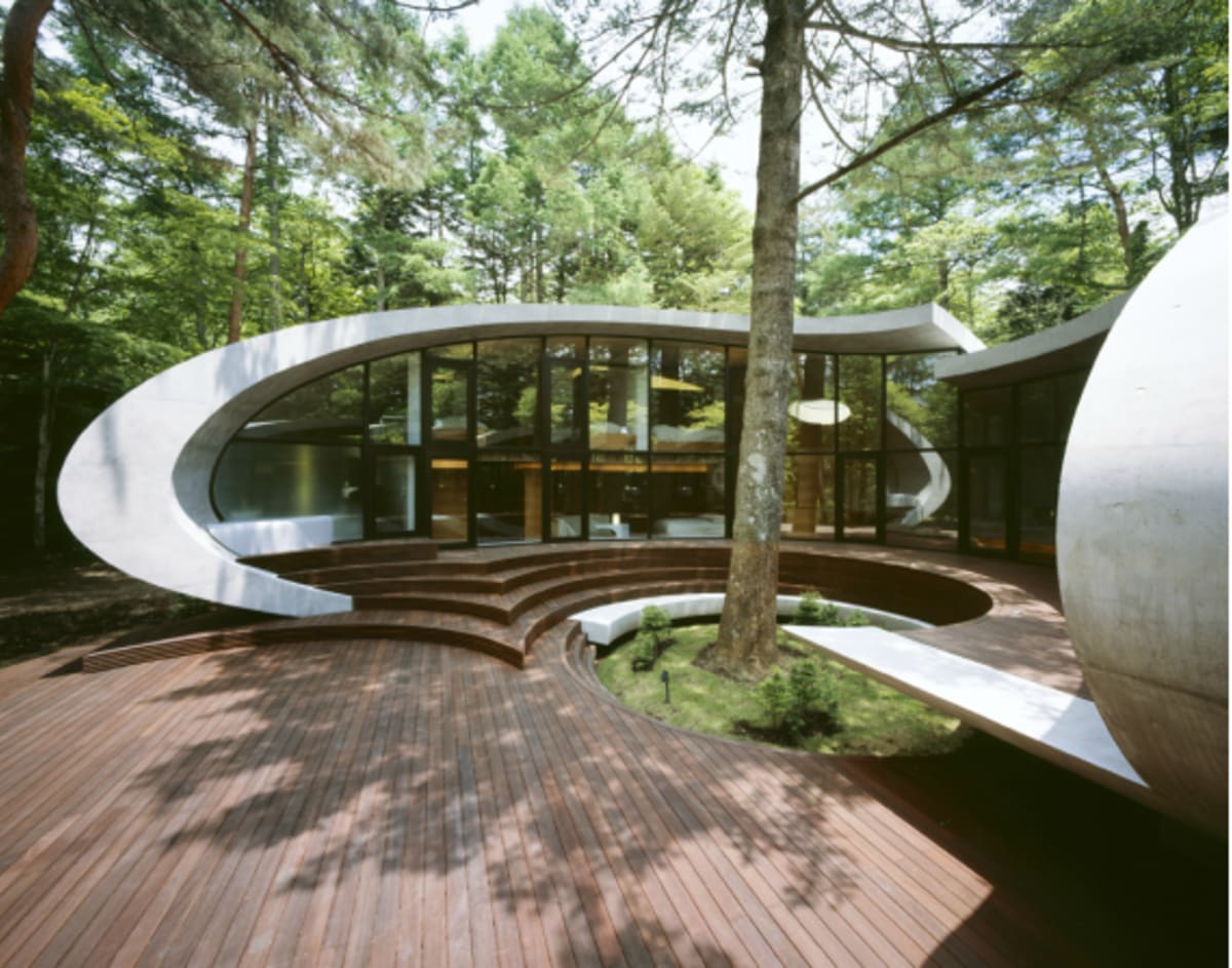 Shell Villa's Innovative Design Merges Indoor and Outdoor Space Into