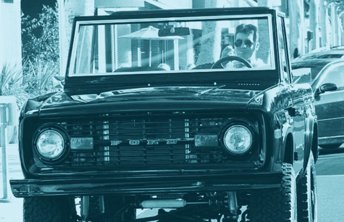 Ryan Seacrest 15 Douchebags Who Have Nice Taste in Cars Complex