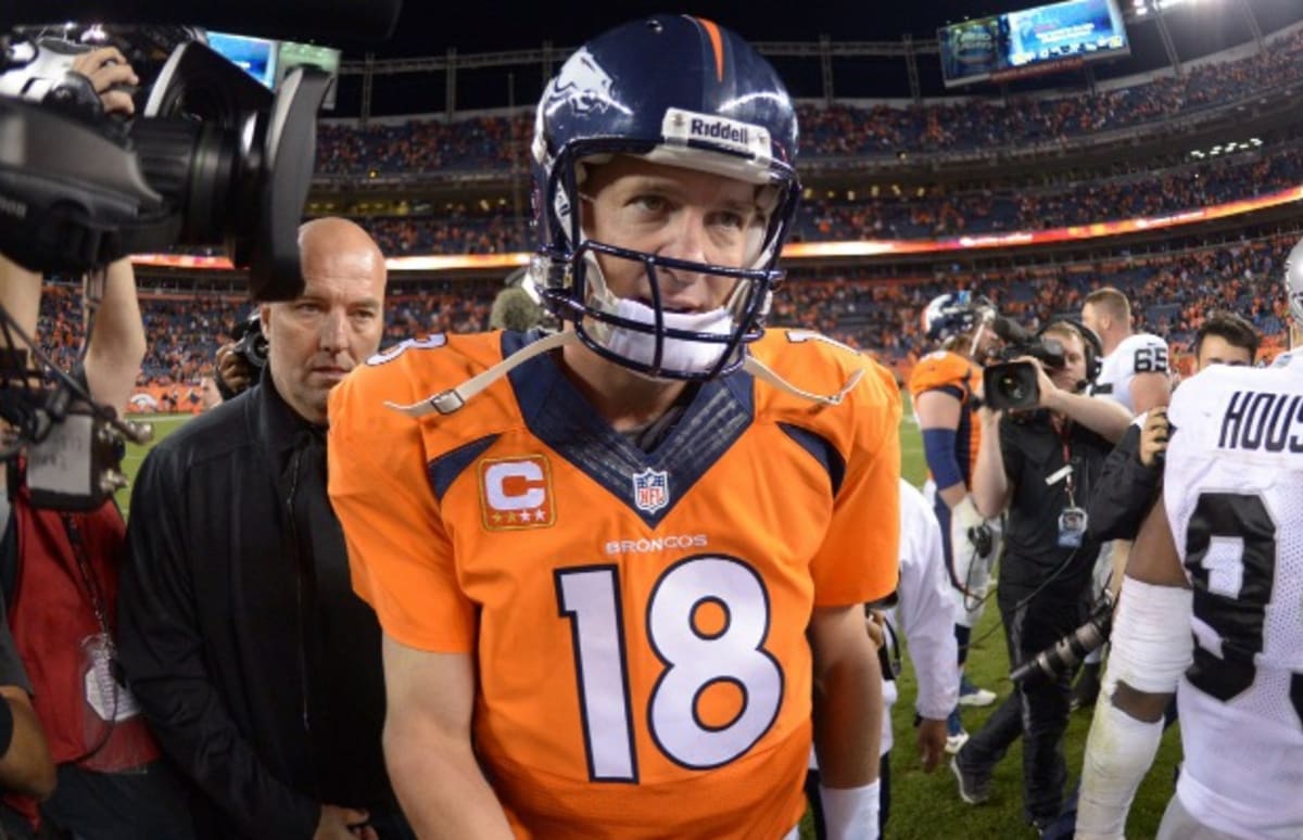 Peyton Manning Set a New NFL Record During Last Night's Raiders/Broncos