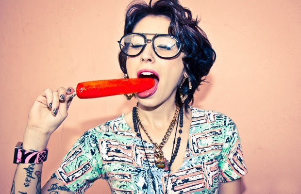 Pictures Of Hot Celebs Sucking On Popsicles Complex