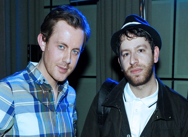chase-status-like-li