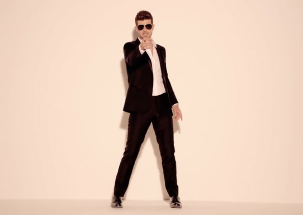 robin-thicke-point