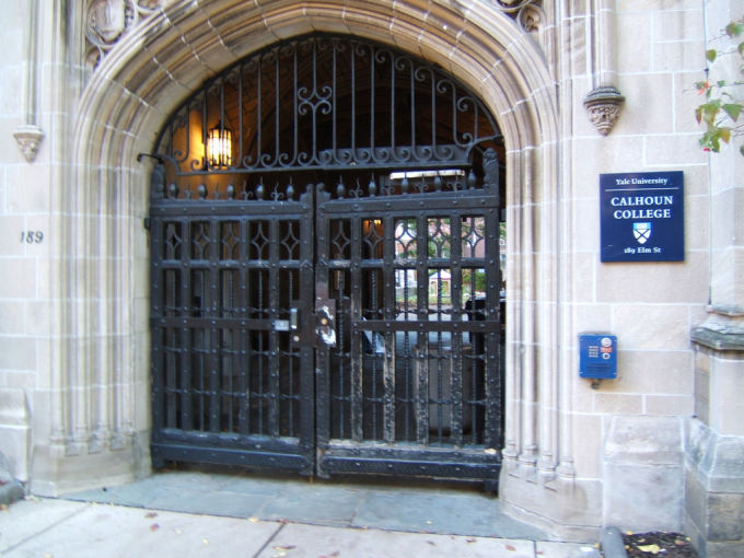 Yale worker destroys stained-glass window depicting slaves Yale worker destroys stained-glass window depicting slaves