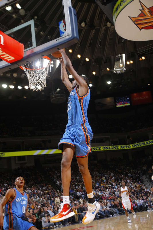 2009-1-KD1 - Kevin Durant's Greatest Sneaker Moments | Complex