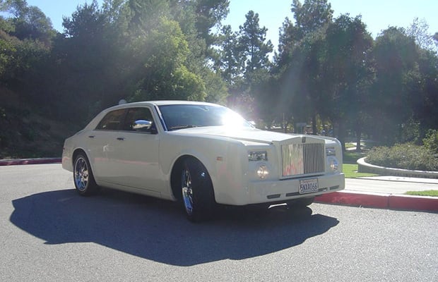 Chrysler 300c 2 14 Wild Fake Rolls Royces Complex