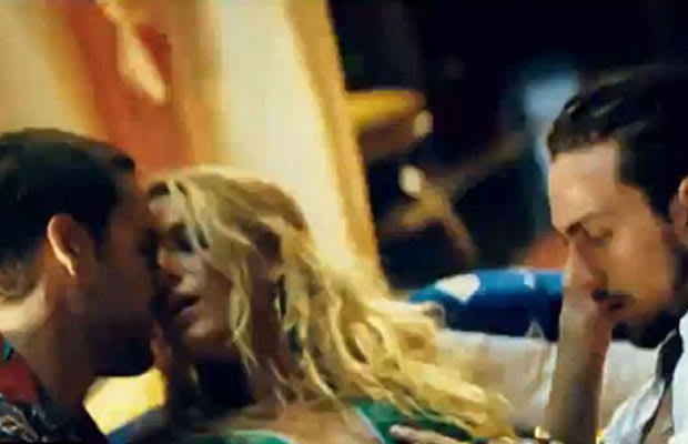 Blake Lively Taylor Kitsch And Aaron Johnson In Savages The 10 Most Memorable Threesome Scenes 