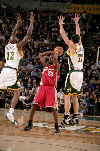 lebron james 2005 shoes