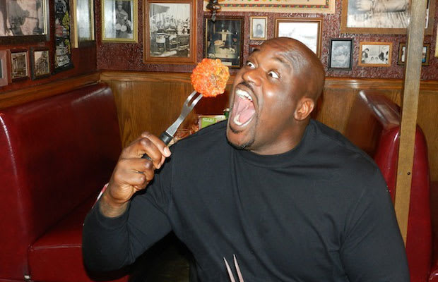 “Shaquille O'Neal eating”的图片搜索结果