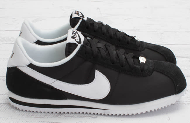 nike cortez all black