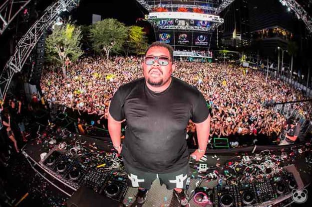 carnage-stand-stage