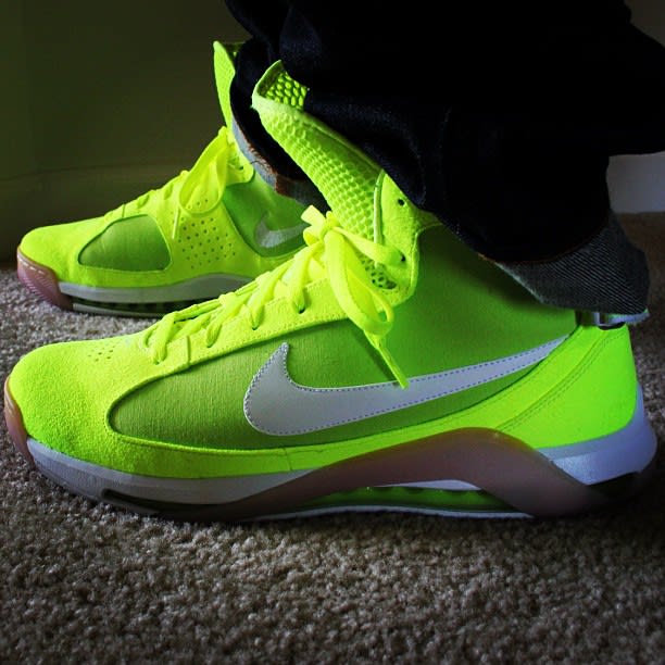 nike tennis ball shoes