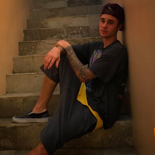 justin-bieber-instagram-stairs