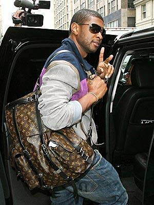 Usher - Gallery: Celebrities Wearing Louis Vuitton Backpacks | Complex