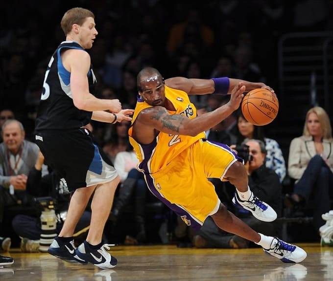 players wearing kobe shoes