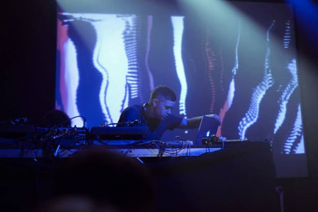 rustie-live