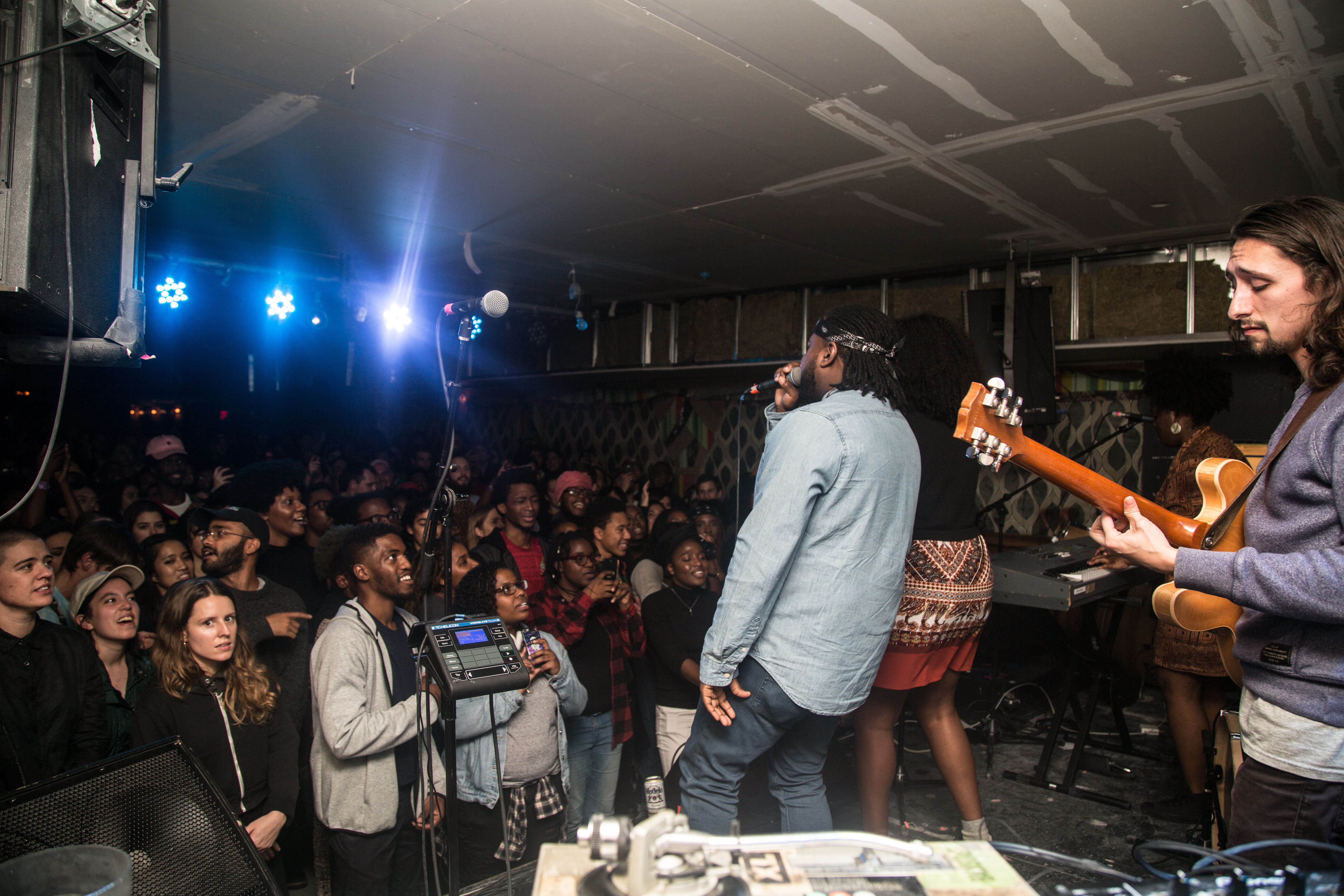 nyc-noname-crowd