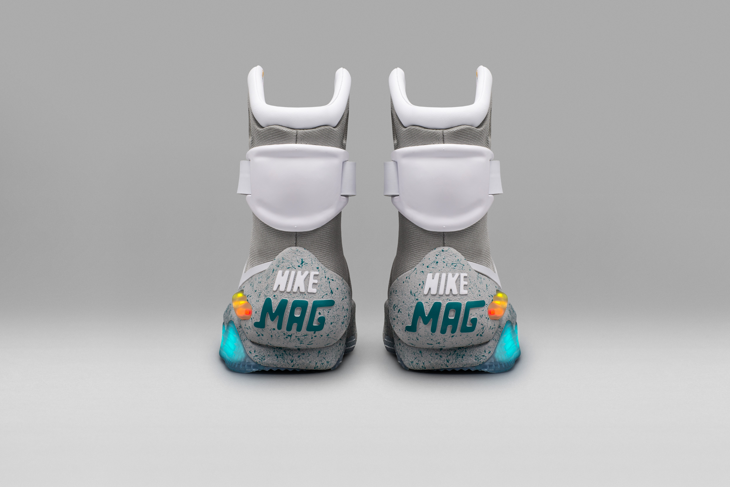 buy nike mag 2015