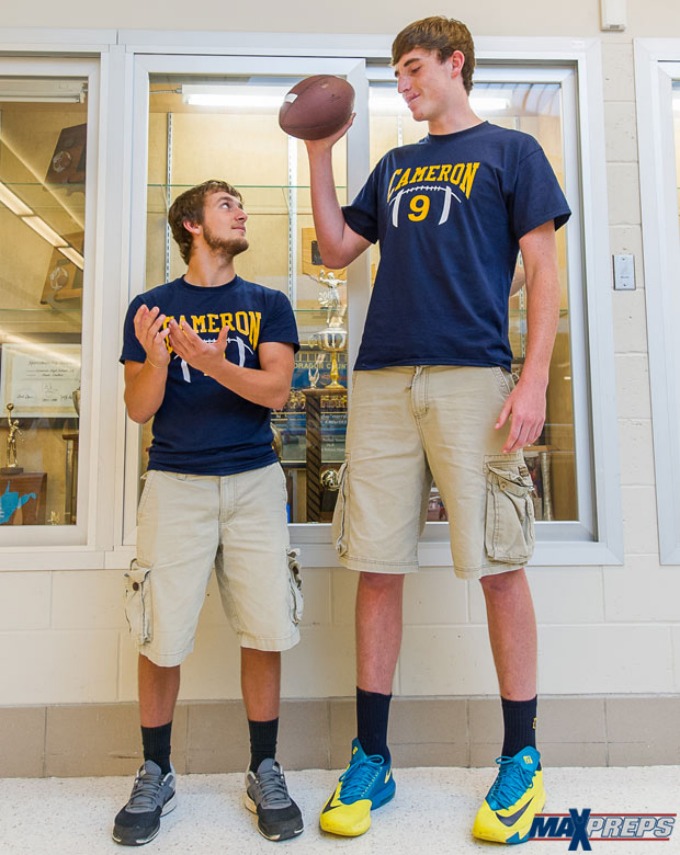This 6Foot11 Teenager Is the Tallest Quarterback Ever Complex