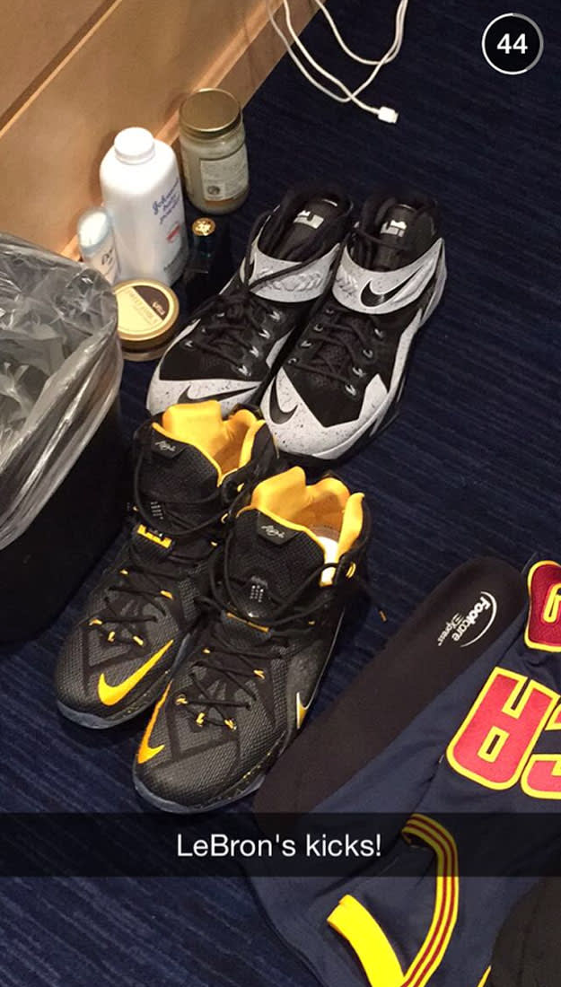 lebron james shoes last night game