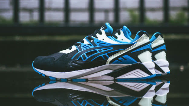 asics glow in the dark running shoes