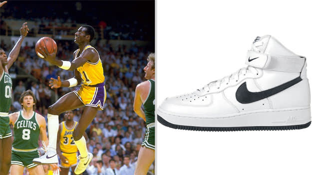 playing basketball in air force 1