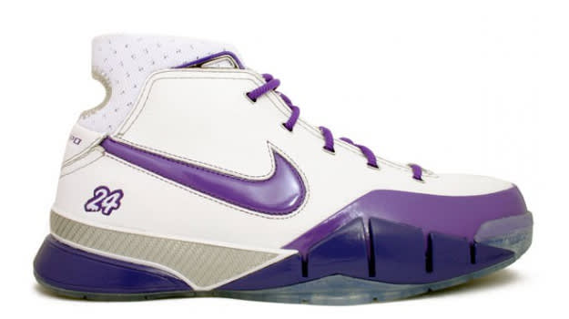 nike basketball shoes from 2000