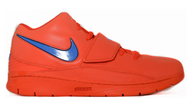 nike basketball shoes from 2000