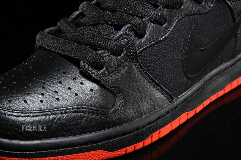 nike sb halloween mid