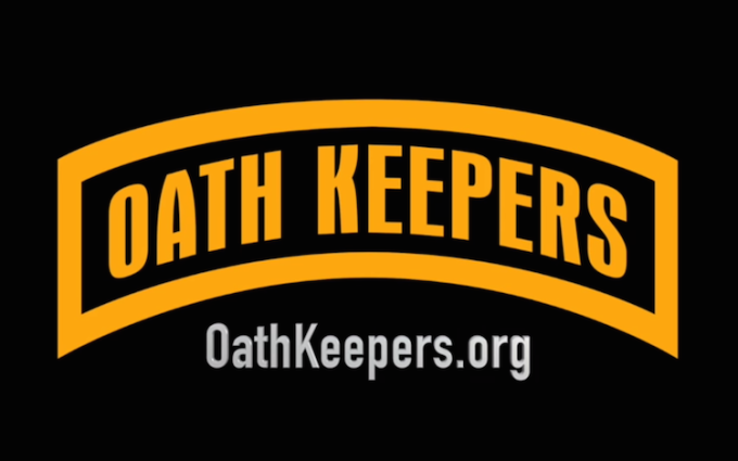Armed Right-Wing Group Oath Keepers Offers to Protect Kim Davis