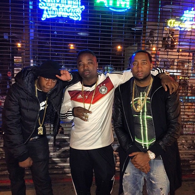 Troy Ave, Slowbucks, and his chain. 10 Photos of Slowbucks Rocking