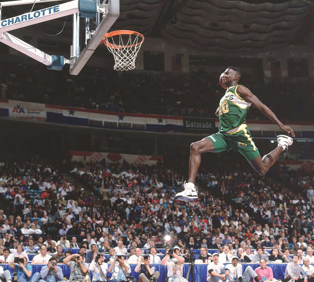 25 Iconic Sneaker Photos of Shawn Kemp Complex