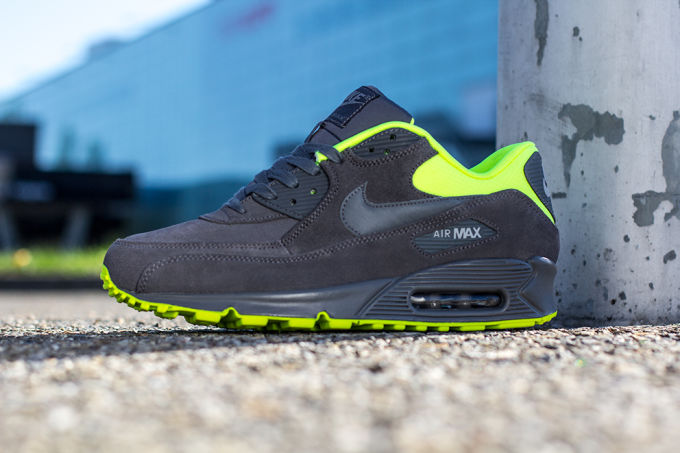 air max 90 grey volt