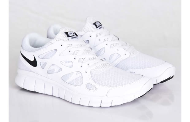 nike free run 2 black white