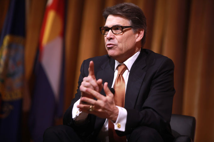 Rick Perry Becomes First Republican to Drop out of 2016 Race