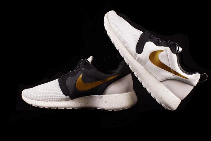 gold trophy roshe run