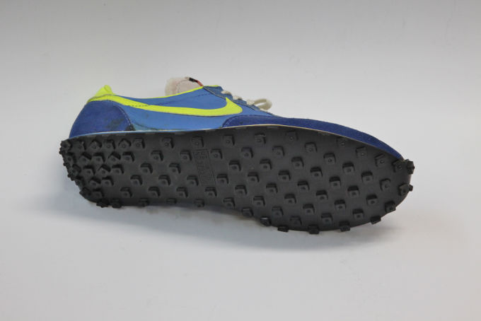 nike waffle shoe 1972