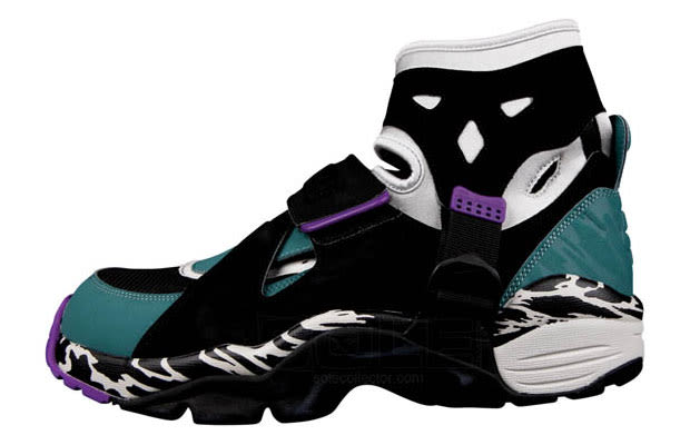 black nike edition air carnivore sneakers